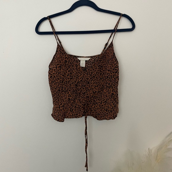 H&M  cropped tank, leopard. Size 4. - Picture 1 of 3